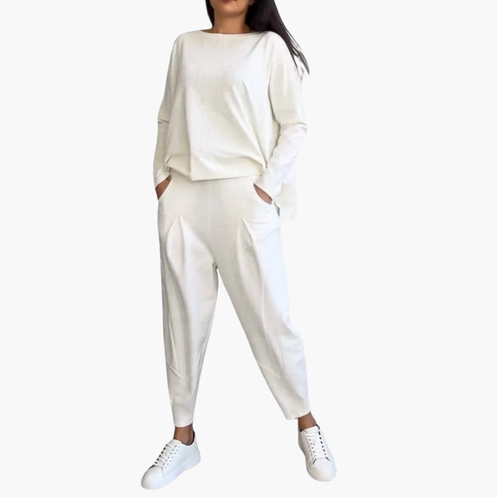 Anna Comfortable Set | Alaric & Cyniora London
