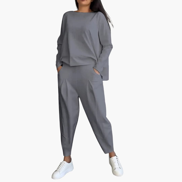Anna Comfortable Set | Alaric & Cyniora London